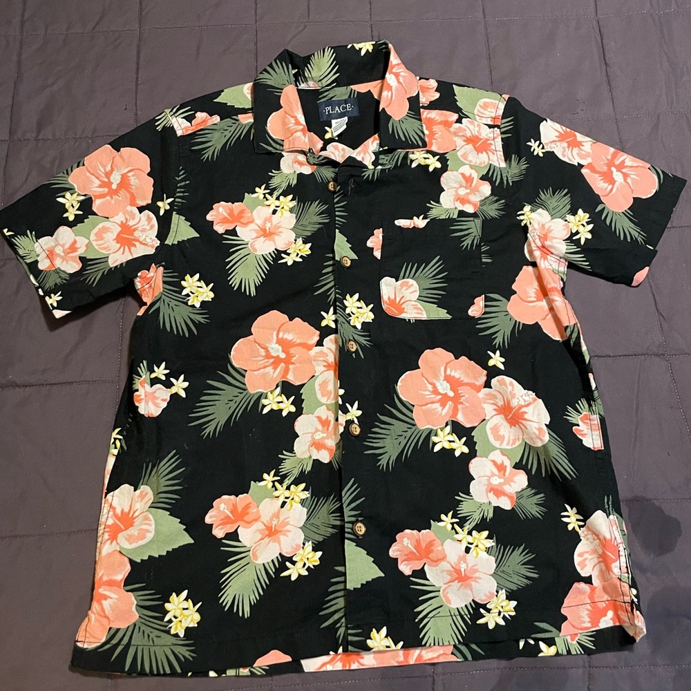 Boys/ kids The Children’s Place hawaiian t-shirt, black